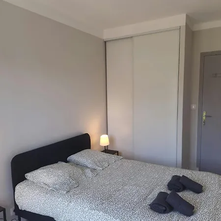 Le Beau T3 Fonneuve 1er Etage - Climatisation & Parking Facile *